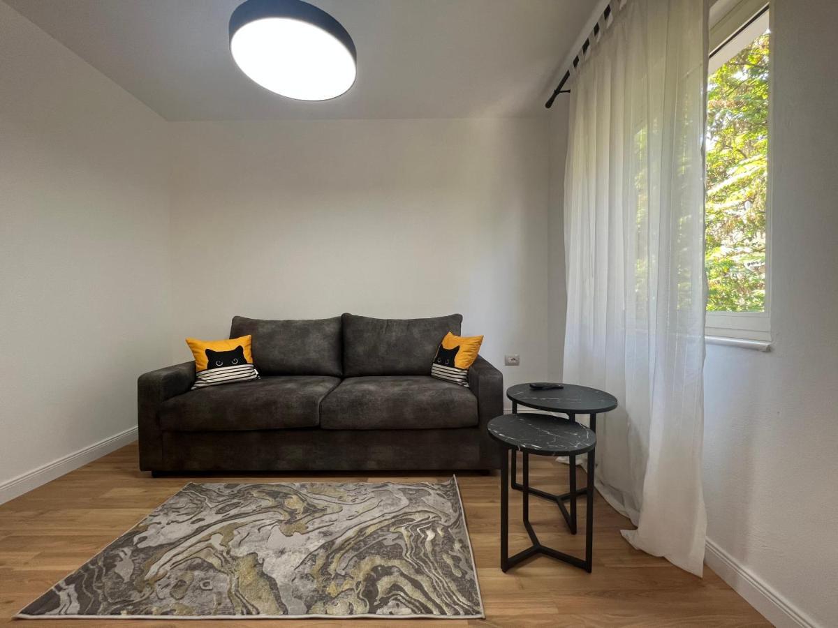 Lana Studio Apartment Tirana Exterior foto